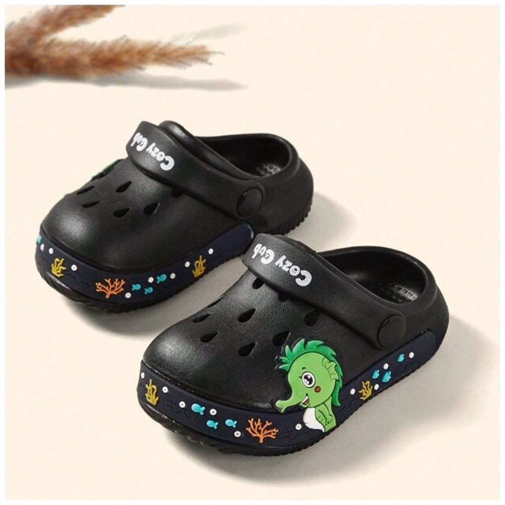 Cozy Cub •Cute Dinosaur Design Beach Baby Sandals With Holes - Picture 2 of 6